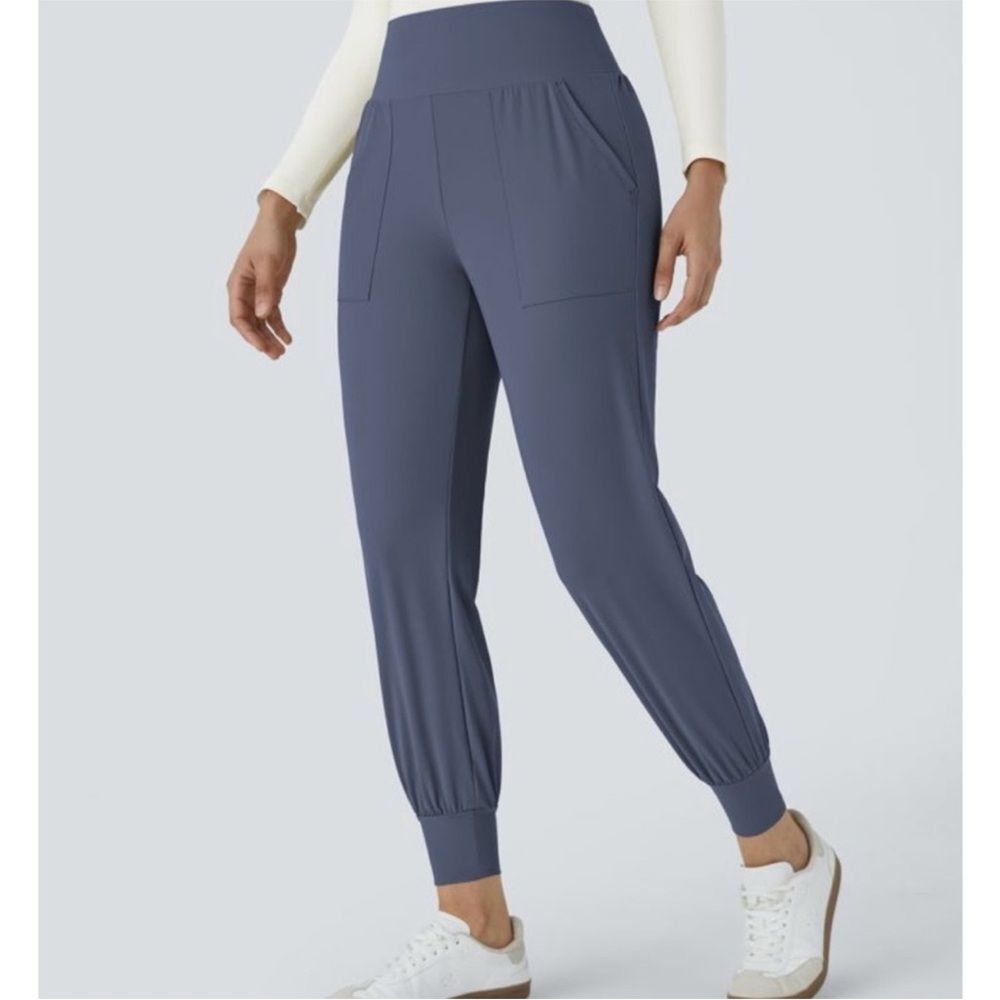 HALARA Slate Blue High-Rise Jogger with Front Pockets